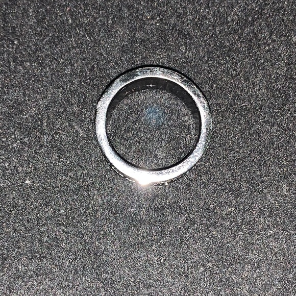 Ring - Picture 4 of 4